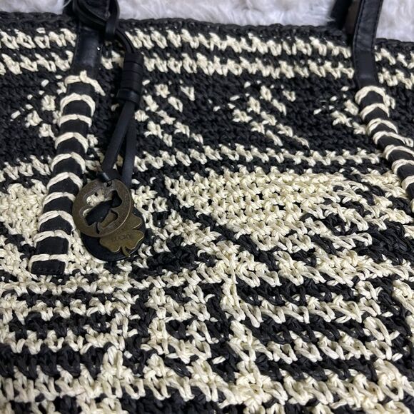Lucky Brand Woven Texture Boho Black & Ivory black Handle Tribal Large Tote Bag - Picture 8 of 13